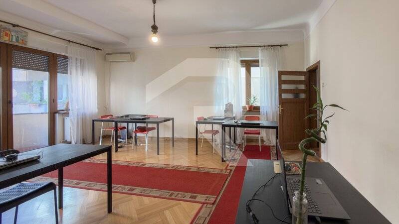 Piata Romana, spatiu de birouri, 180 mp